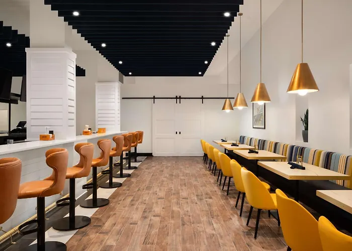 Doubletree By Hilton Norfolk Airport