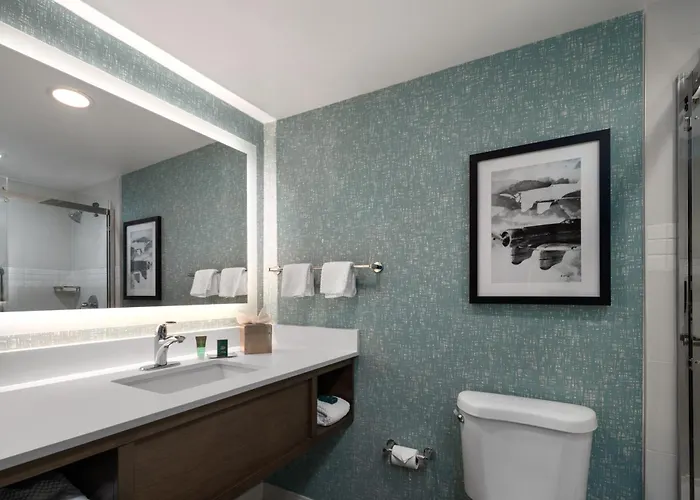 Doubletree By Hilton Norfolk Airport