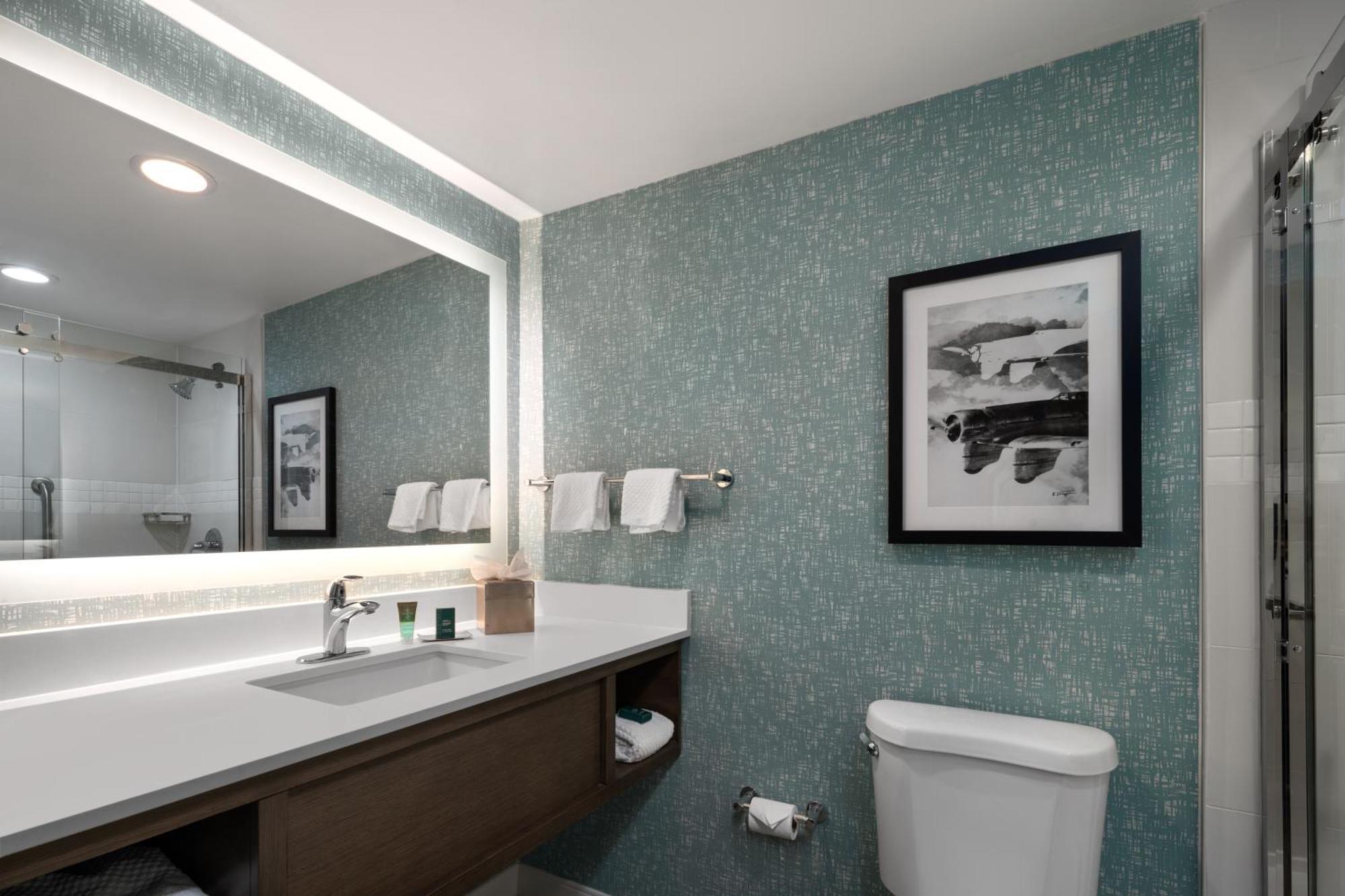 Hotel Doubletree By Hilton Airport Norfolk