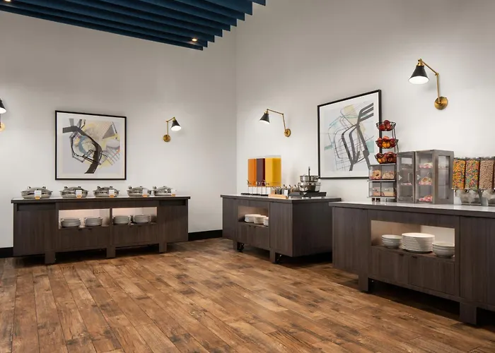 Doubletree By Hilton Norfolk Airport